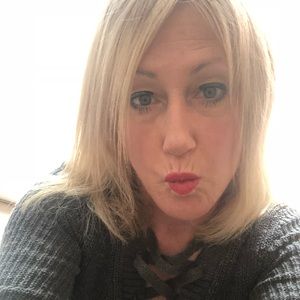 Meet your Posher, Lorraine